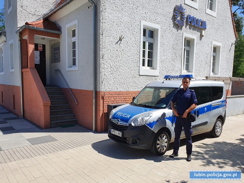 Jechał całą szerokością jezdni. Był kompletnie pijany