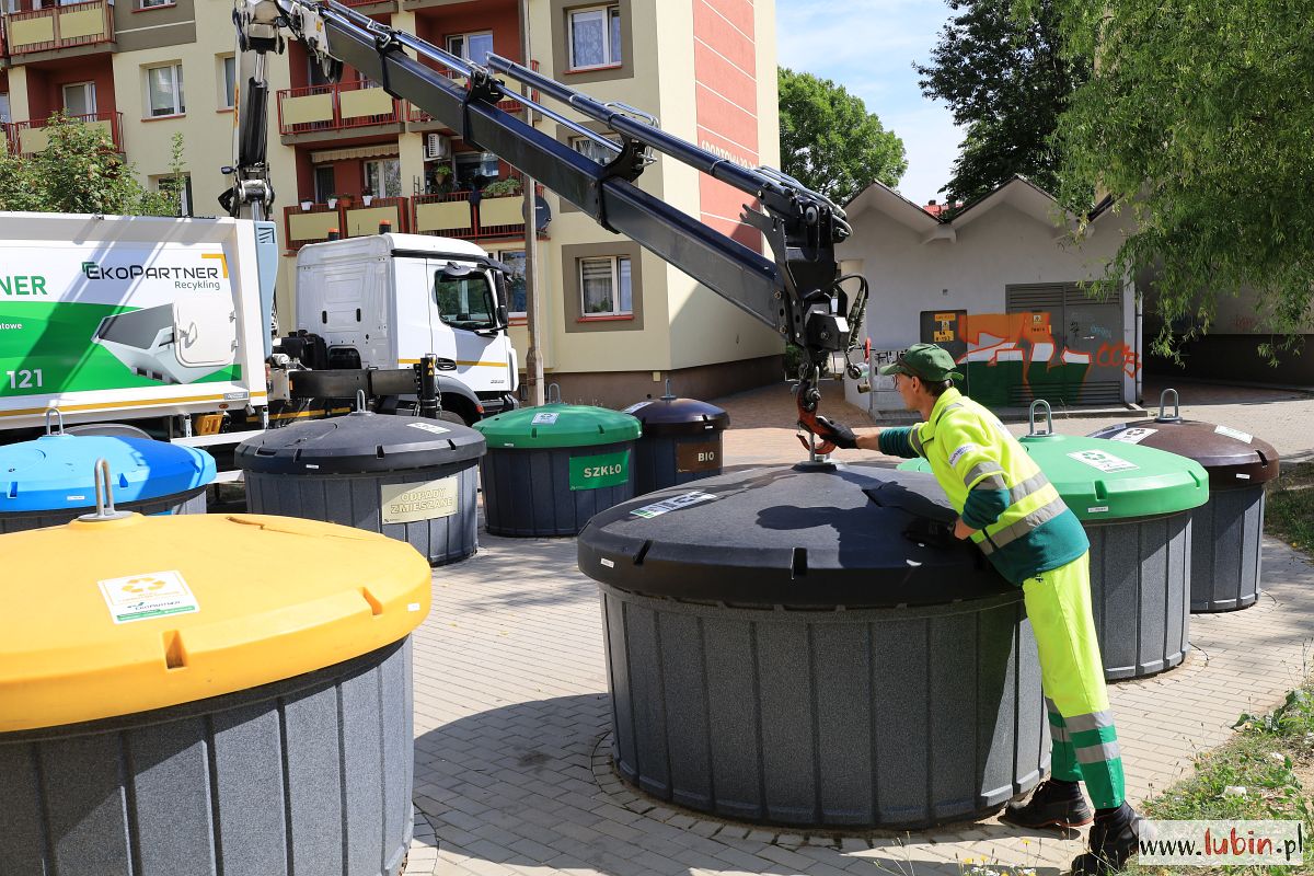 358 kg śmieci na osobę