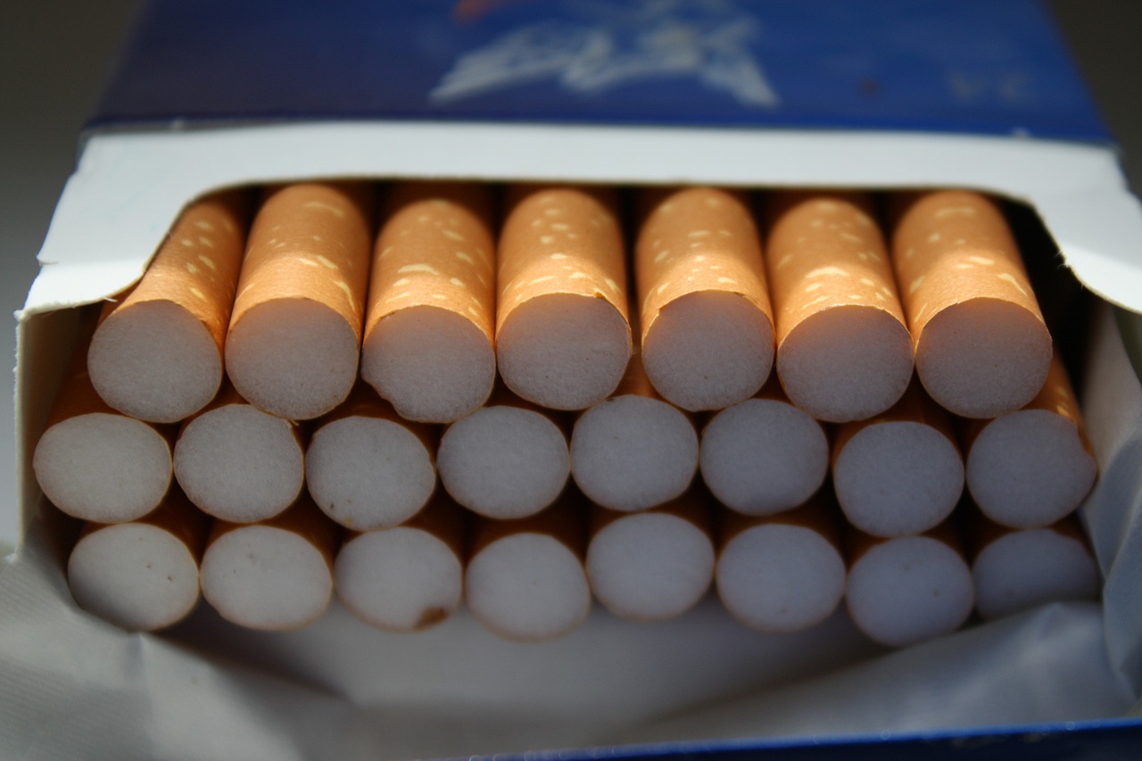 Coraz mniej nielegalnych papierosów trafia na polski rynek