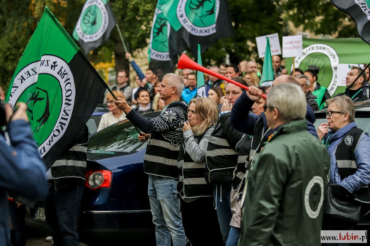 Protestują, bo chcą normalnie zarabiać i pracować