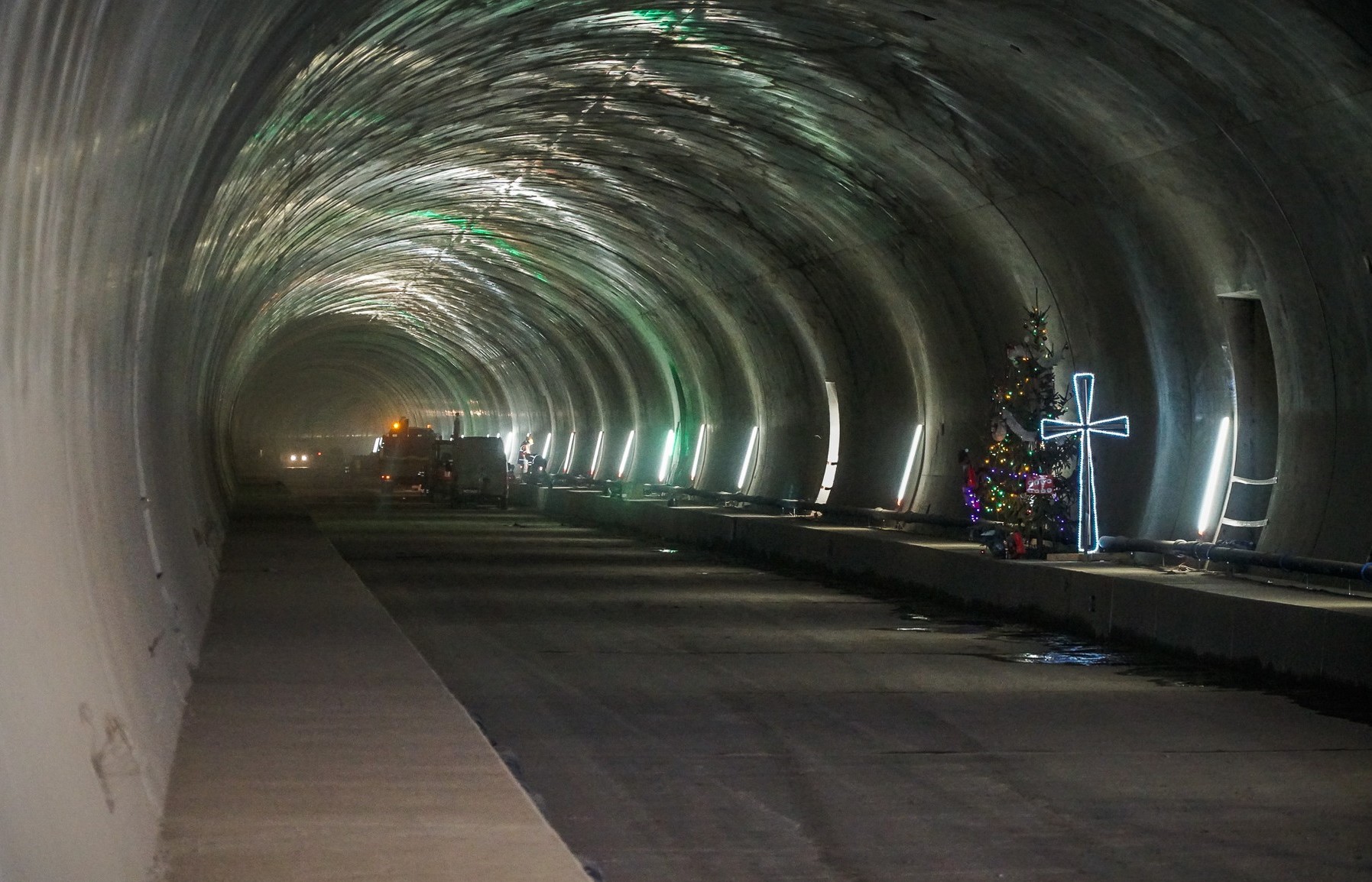 Budowa najdłuższego tunelu drążonego w skale dobiega końca
