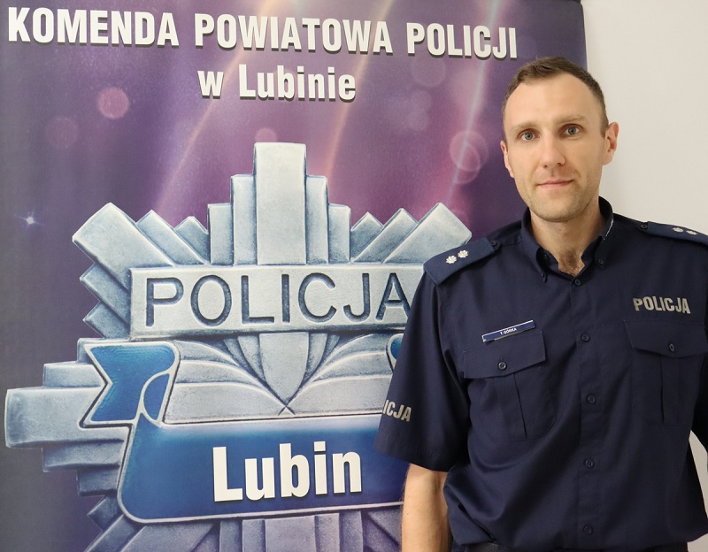 Zadziałał, gdy inni nie potrafili – lubiński policjant uratował kierowcę