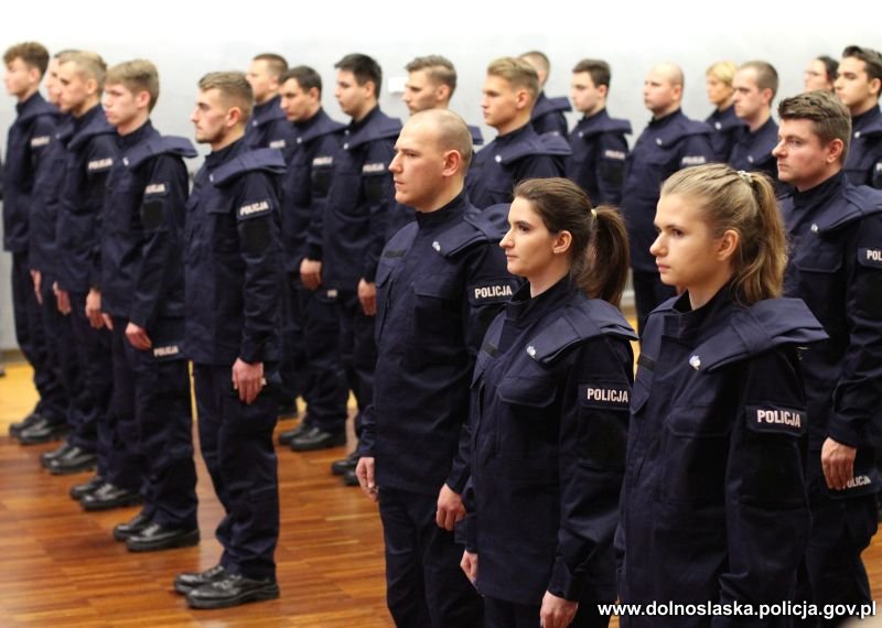 Nowi funkcjonariusze w szeregach policji