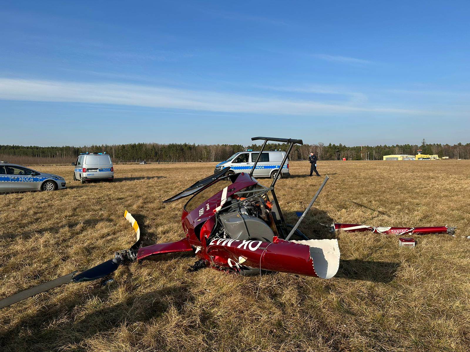 Spadł śmigłowiec, pilot na szczęście żyje