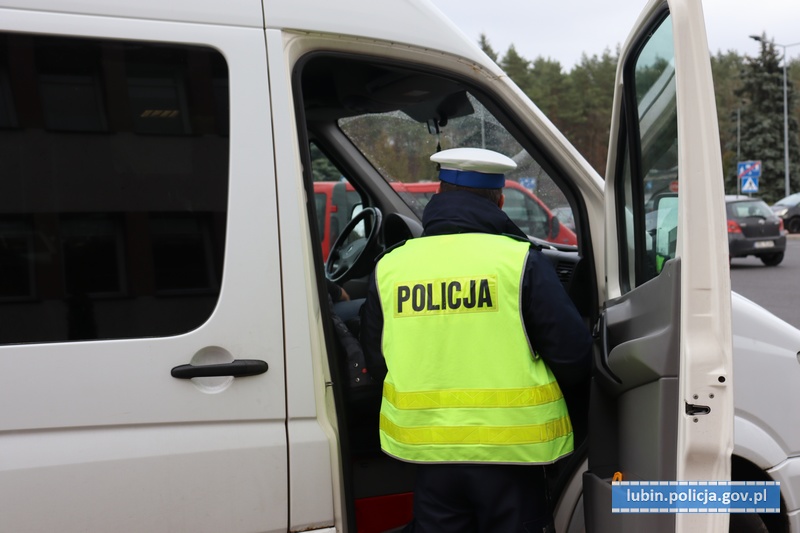 Wysyłasz dziecko na ferie, zgłoś to wcześniej policji