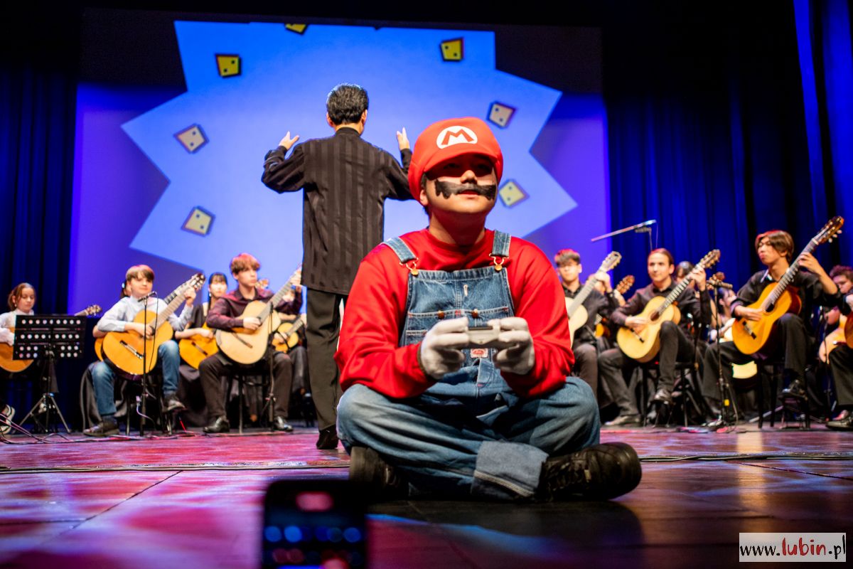 Hydraulik Mario i wspaniałe występy w Muzie