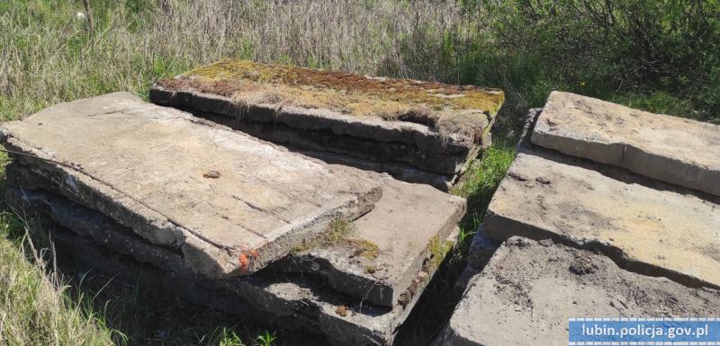 Ukradli betonowe płyty, bo myśleli, że są niczyje