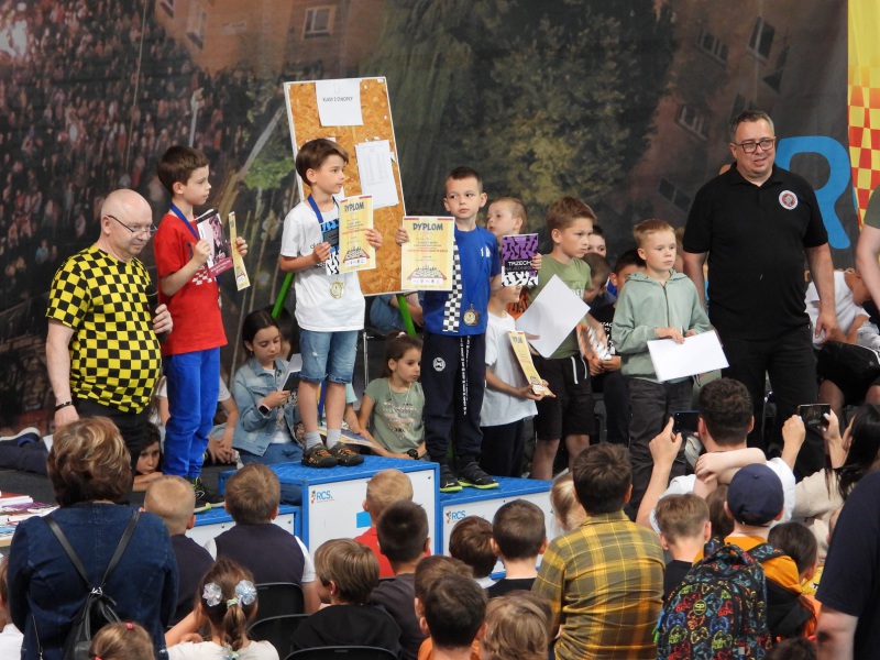 Lubiński szachista na najwyższym stopniu podium