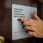 ułatwienia dla osób z niepełnosprawnościami, niewidomi, niedowidzący, starostwo, powiat, 2023 (1)