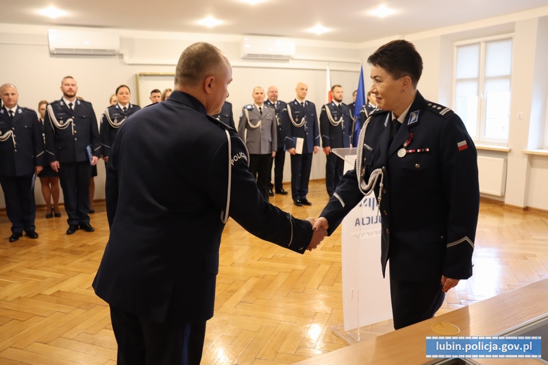 Awanse i wyróżnienia dla policjantów