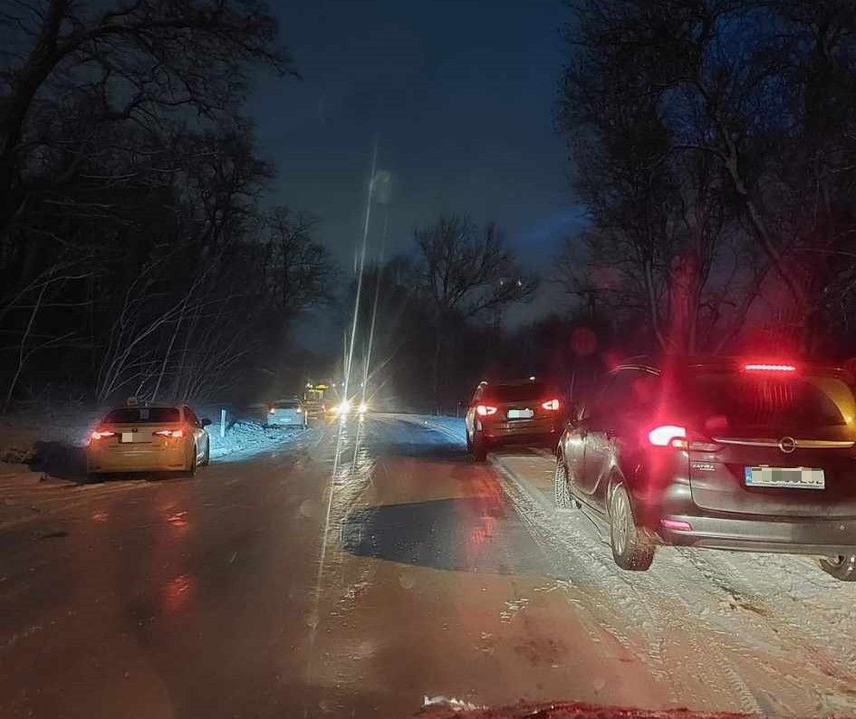 Uwaga kierowcy! Ślisko na drogach