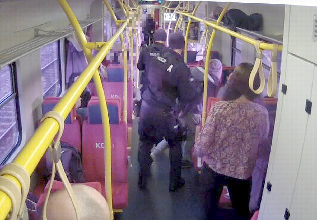 Agresywny pasażer w pociągu Kolei Dolnośląskich