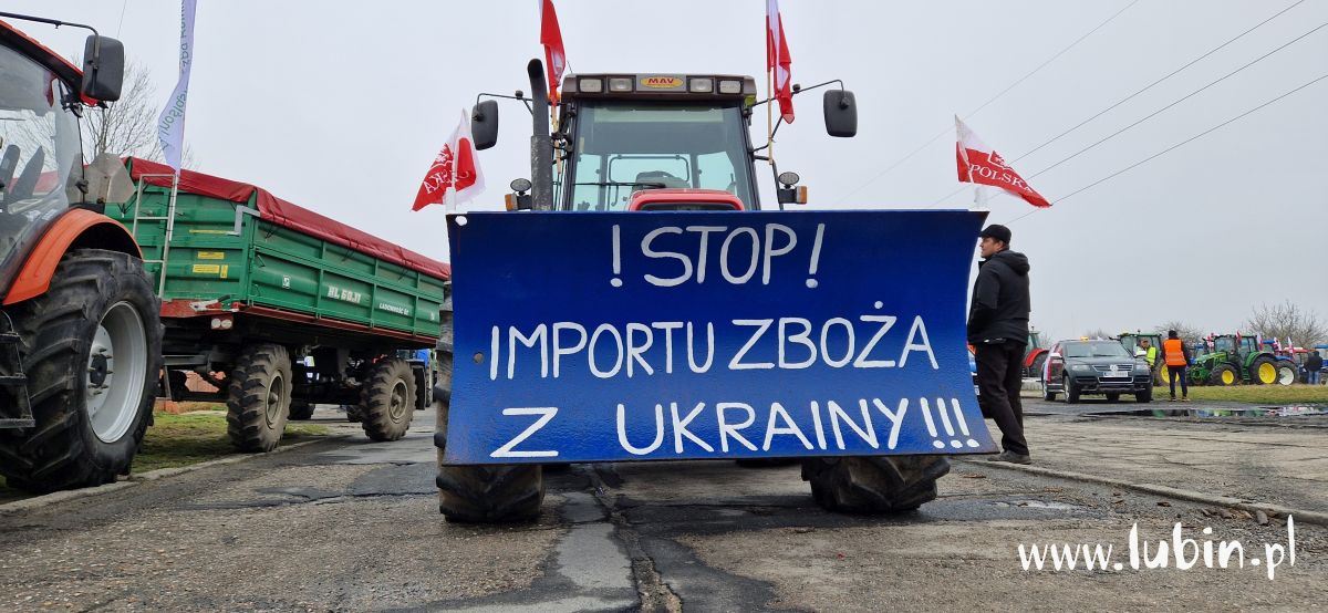 Rolnicy znów blokują drogi w Lubinie. „Nie odpuścimy!”