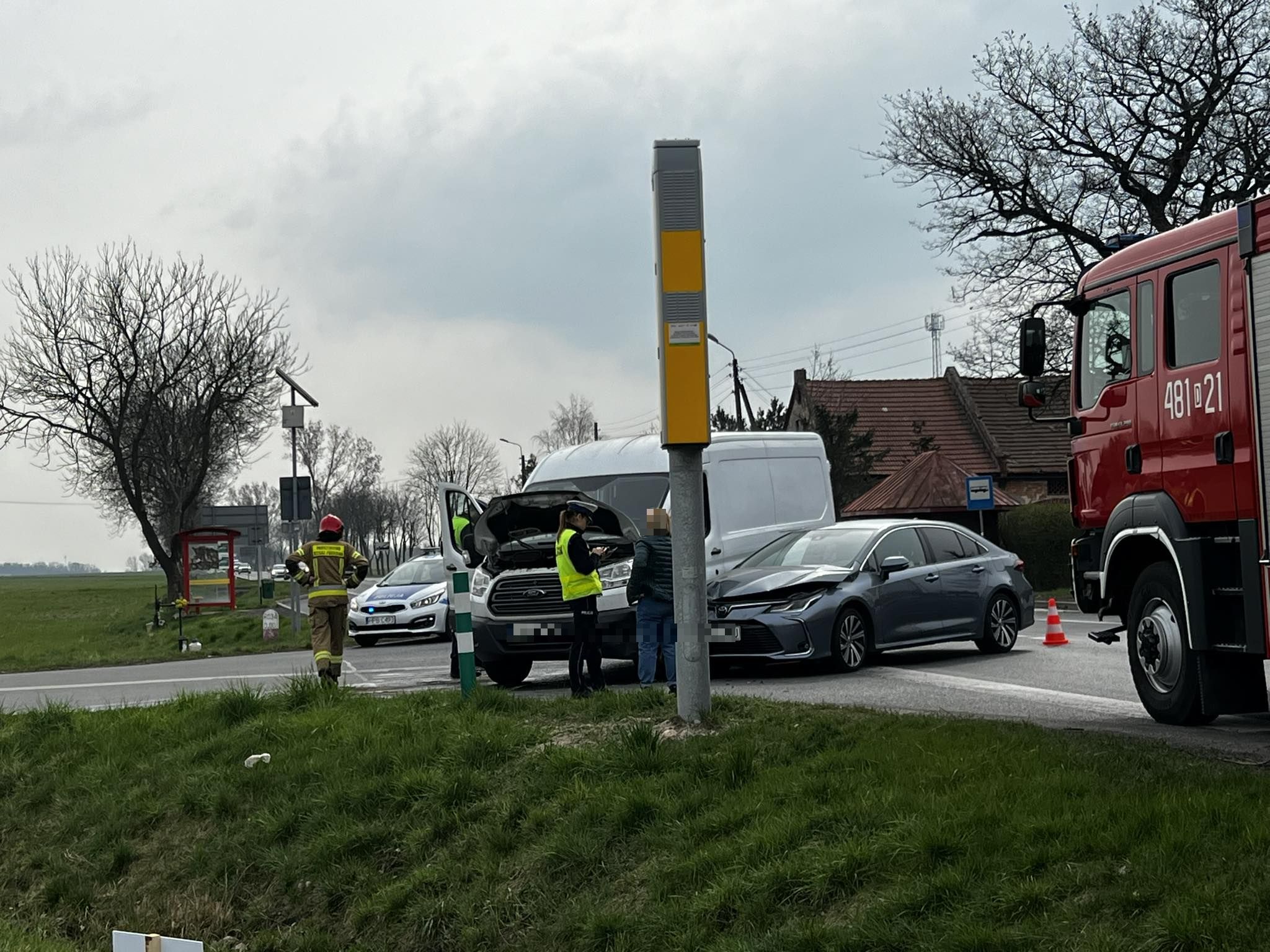 Zderzenie w Miłosnej. Droga zablokowana [AKTUALIZACJA]