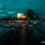 Kino samochodowe z klaunem (42)