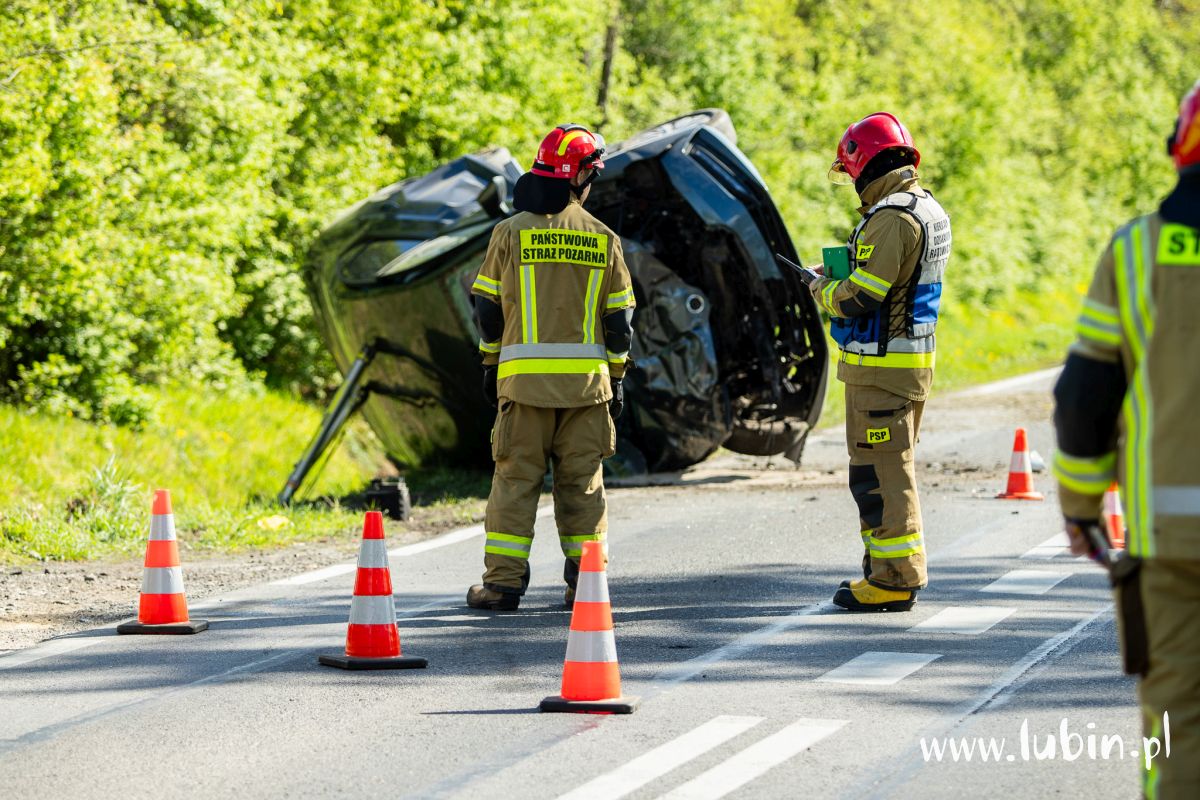 Zablokowana droga na Ścinawę. Dwa wypadki