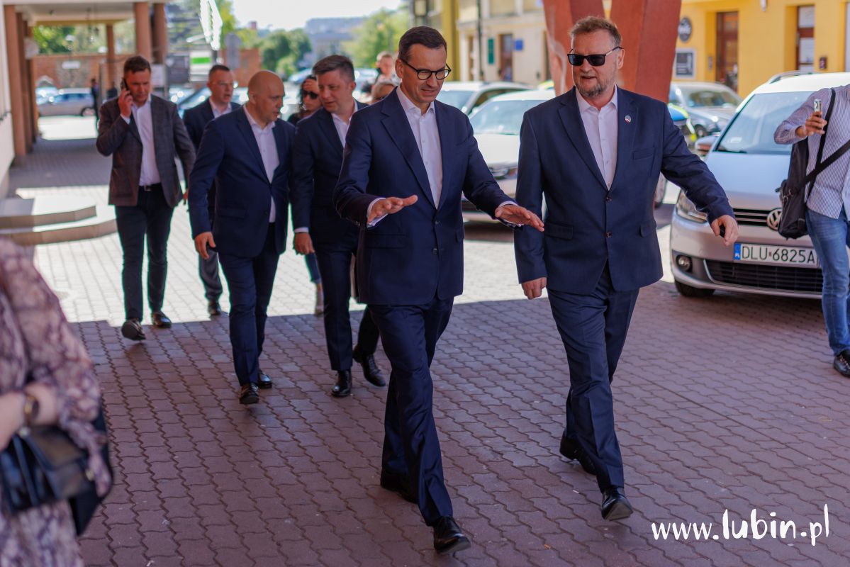 Dworczyk i Morawiecki w Lubinie przed eurowyborami