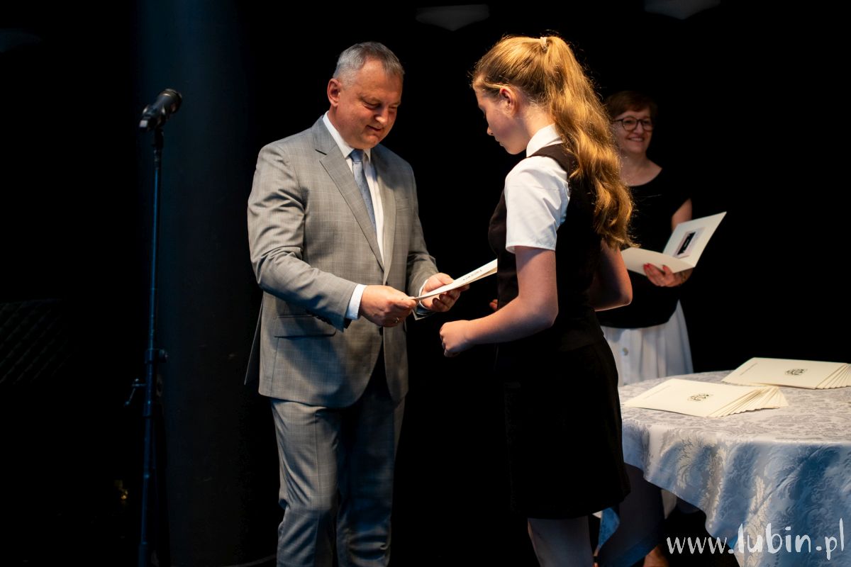 Mają same szóstki na świadectwie