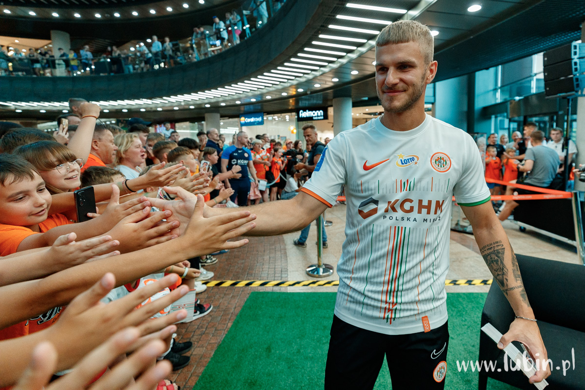 Zaprezentowano nowe stroje Zagłębia Lubin