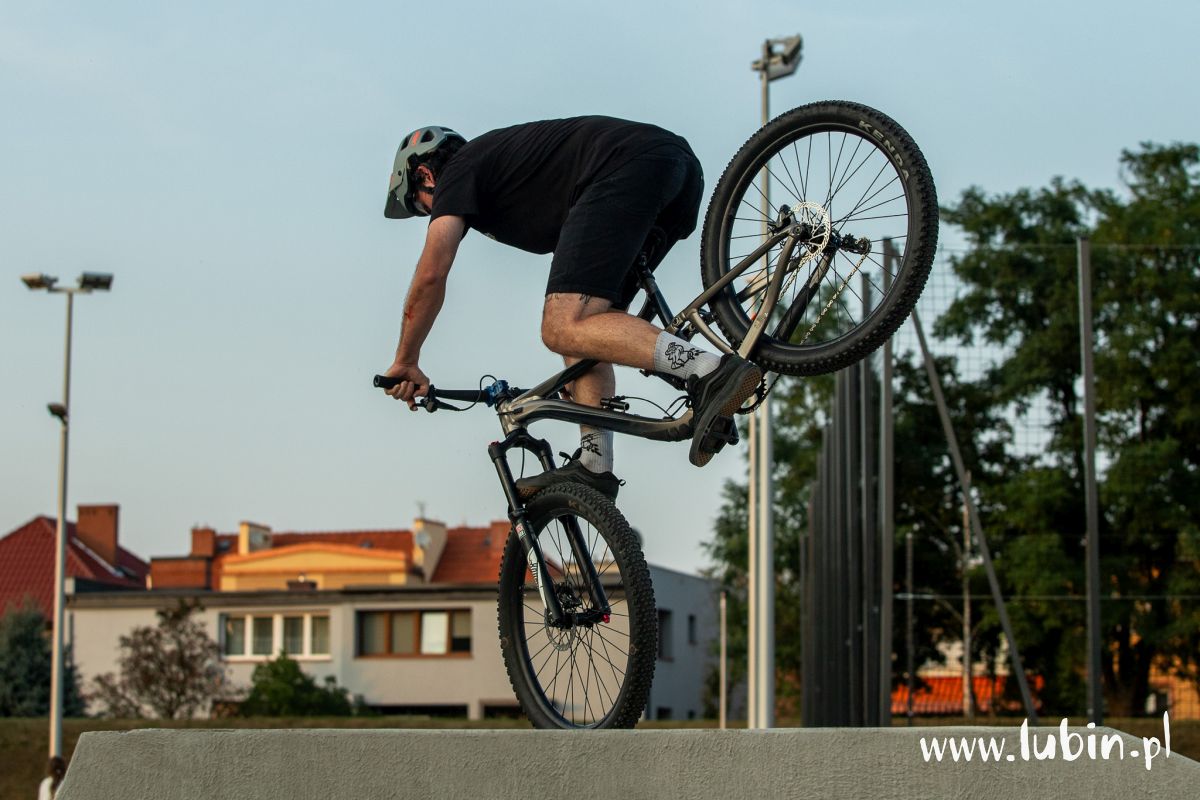 Tłumy na pumptracku. „Takiego miejsca brakowało”