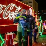 Jarmark Bożonarodzeniowy 2024 Świąteczna ciężarówka Coca-Coli (47)