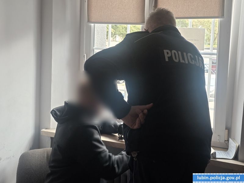 Zaczęło się od niezapiętych pasów, a skończyło w areszcie