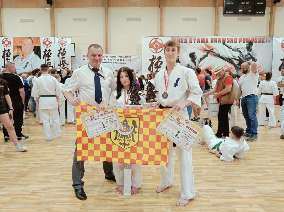 Mistrzyni i wicemistrz Polski karate
