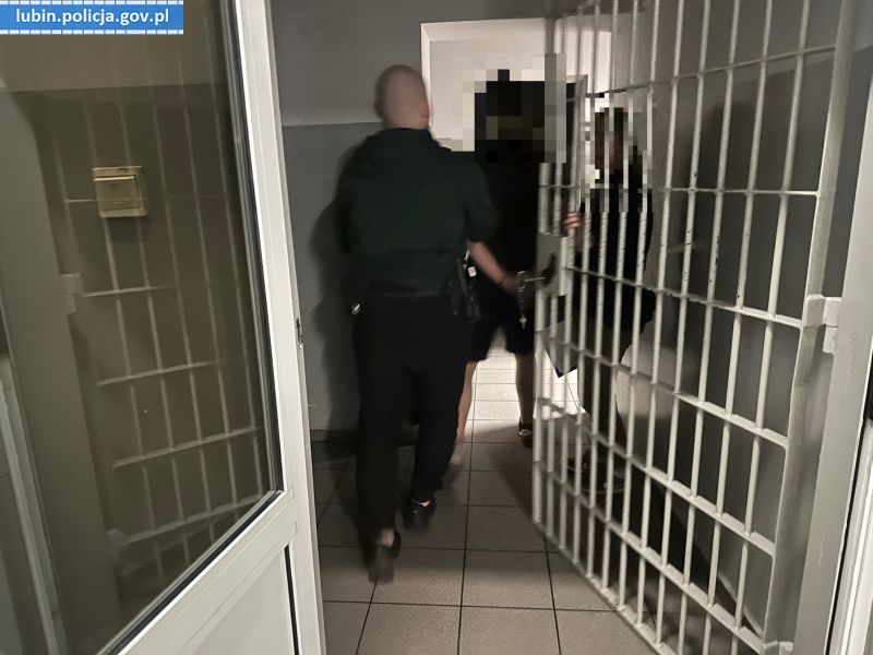 Pijany ojciec zabrał córkę bez zgody matki