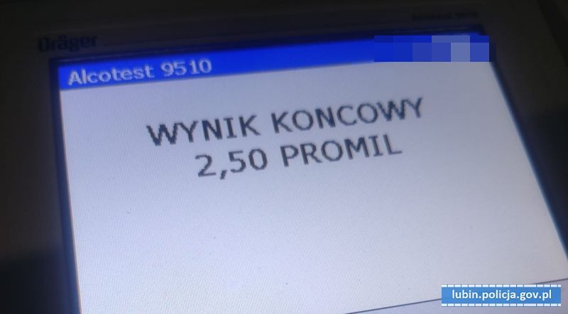 Pijany uciekał przed policją