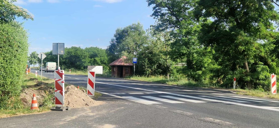 Doświetlą przejście i ułożą płytki dla niewidomych