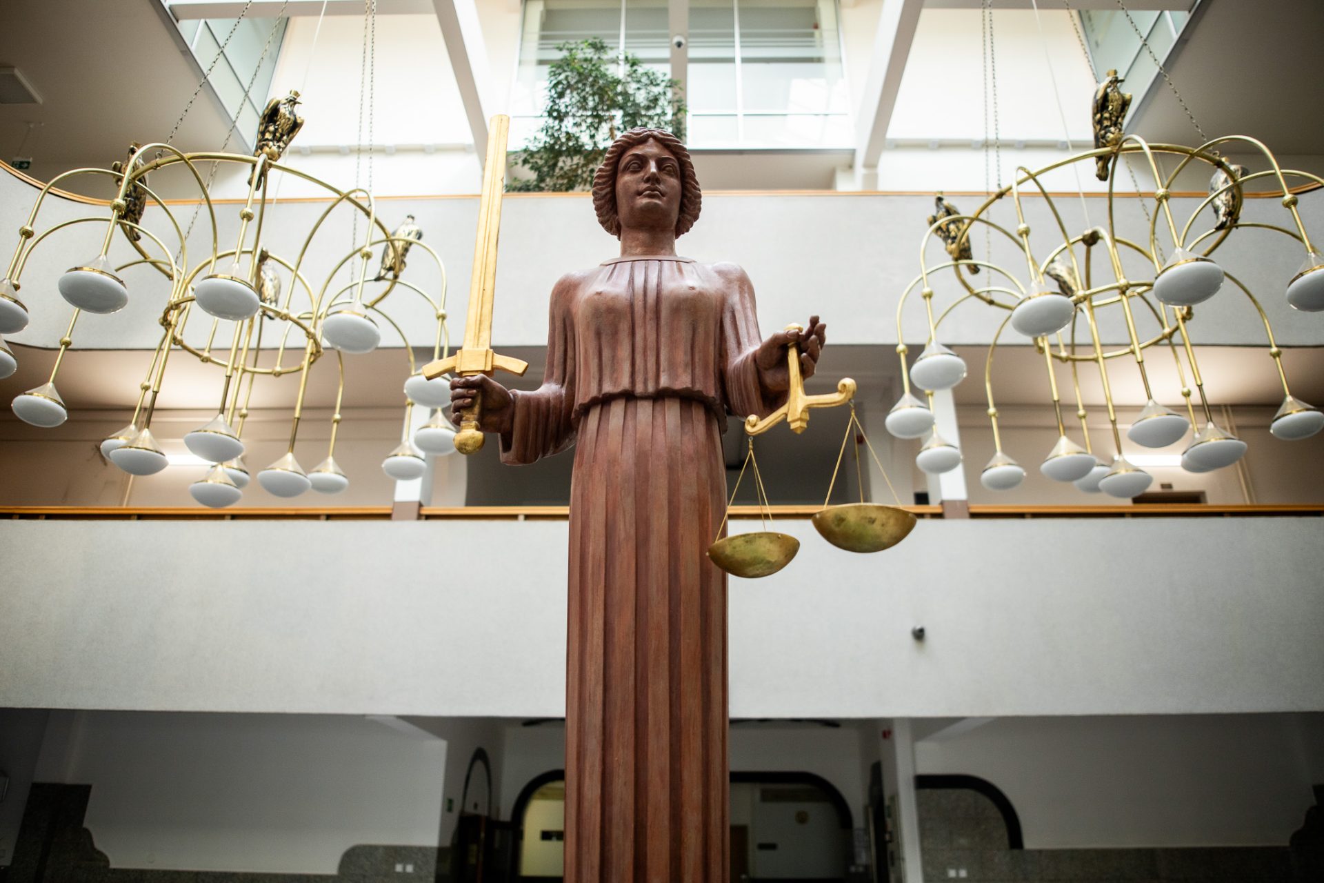 Radny Jan B. wciąż na wolności. Odpowie przed sądem z wolnej stopy