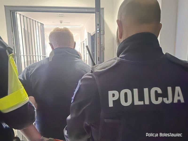 Zatrzymał pijanego kierowcę i zabrał mu kluczyki