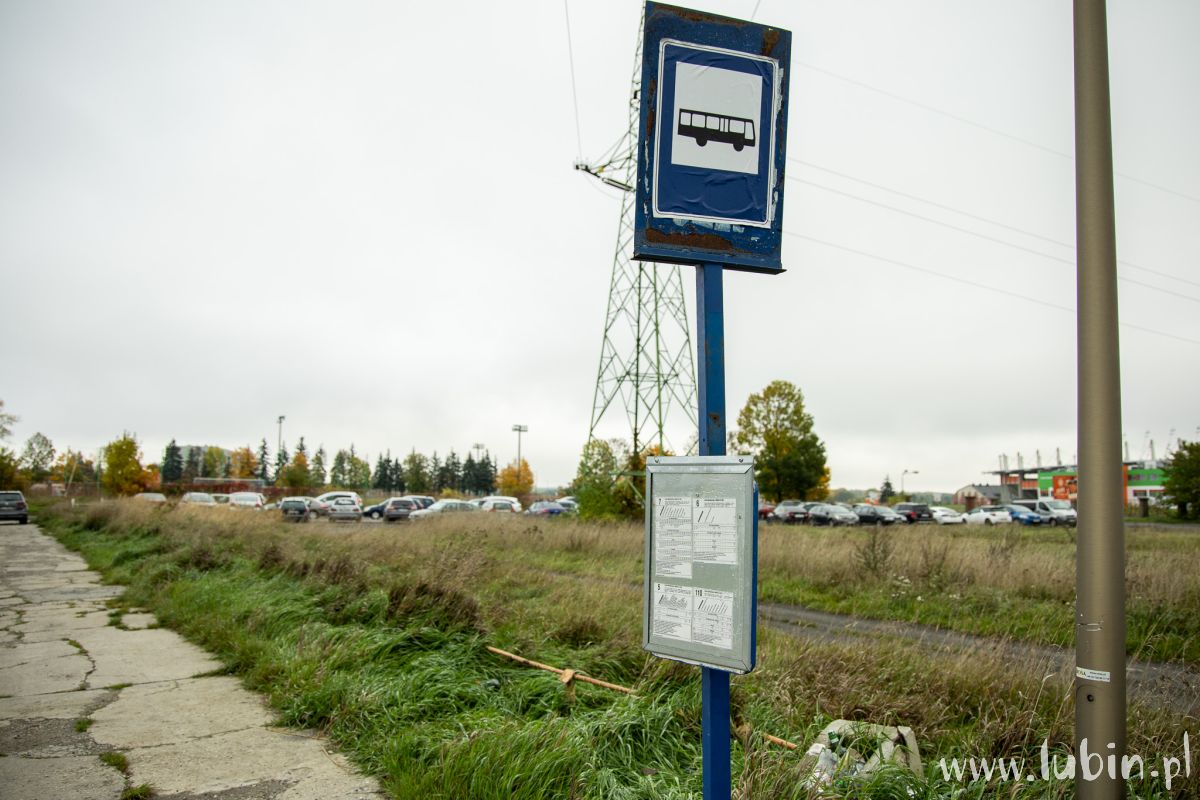 Prace postępują, jeden z przystanków wyłączony z ruchu