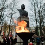 11 listopada, narodowe święto niepodległości, kwiaty, pomnik, 2025 (1)