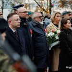11 listopada, narodowe święto niepodległości, kwiaty, pomnik, 2025 (22)
