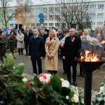 11 listopada, narodowe święto niepodległości, kwiaty, pomnik, 2025 (43)