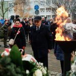 11 listopada, narodowe święto niepodległości, kwiaty, pomnik, 2025 (44)