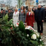 11 listopada, narodowe święto niepodległości, kwiaty, pomnik, 2025 (45)