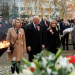 11 listopada, narodowe święto niepodległości, kwiaty, pomnik, 2025 (51)