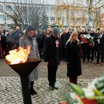 11 listopada, narodowe święto niepodległości, kwiaty, pomnik, 2025 (53)