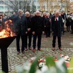 11 listopada, narodowe święto niepodległości, kwiaty, pomnik, 2025 (54)