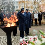 11 listopada, narodowe święto niepodległości, kwiaty, pomnik, 2025 (63)