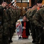 11 listopada, narodowe święto niepodległości, kwiaty, pomnik, 2025 (74)