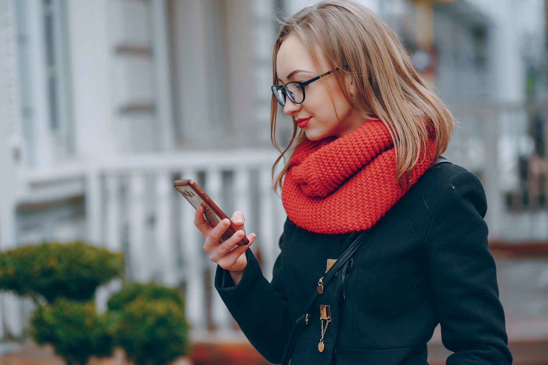 Doładowanie telefonu dla dziecka – jak to zrobić?