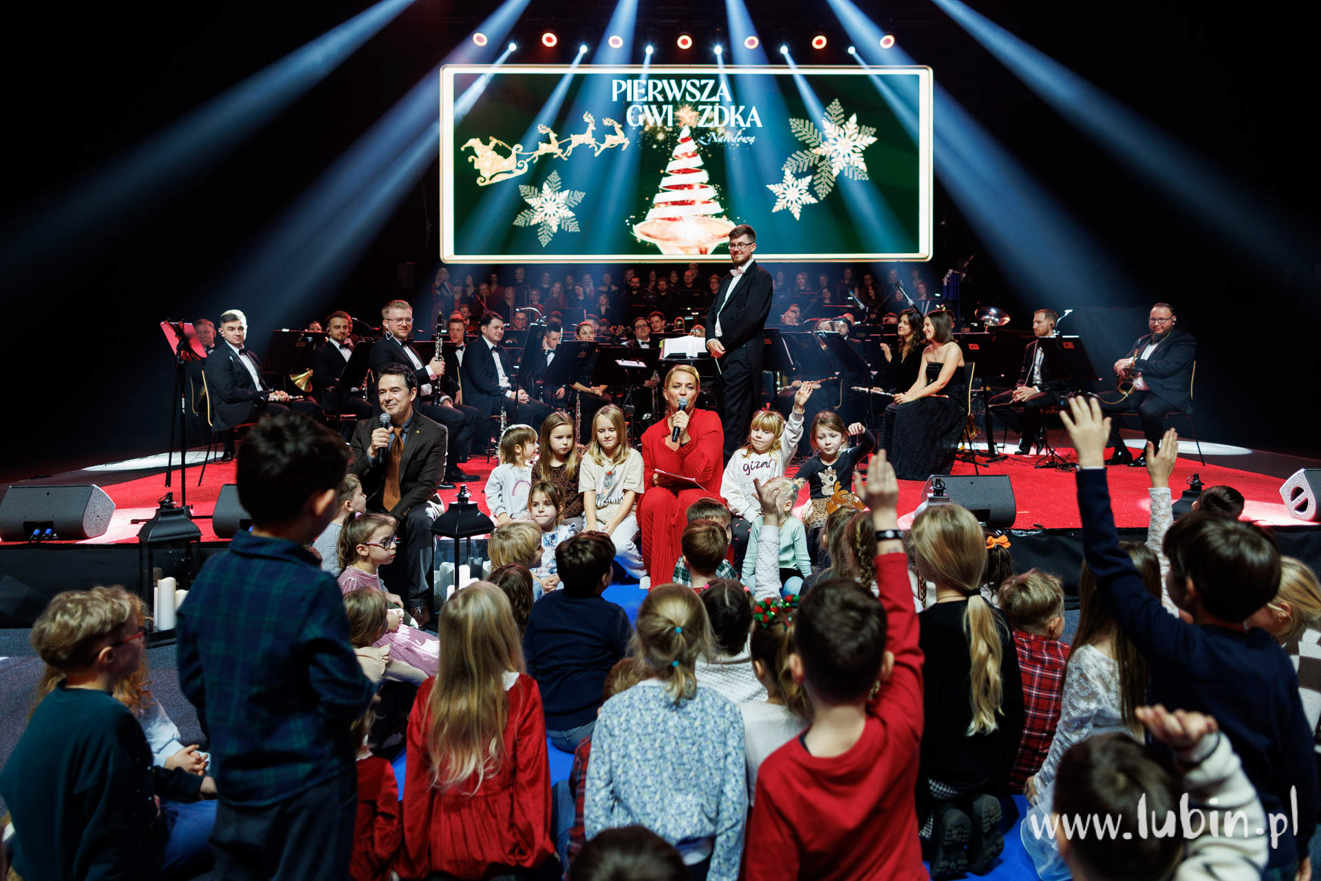 Magicznie i świątecznie w lubińskiej hali