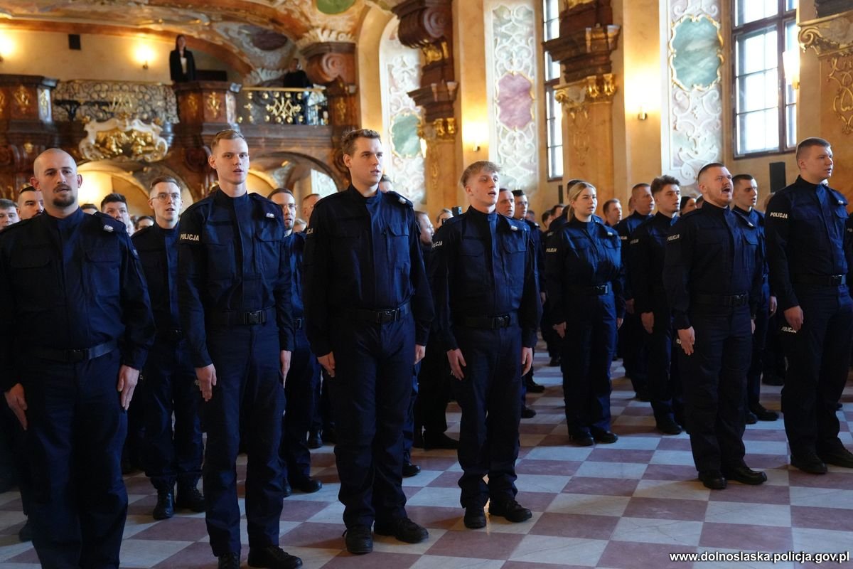 Nowi funkcjonariusze w szeregach policji