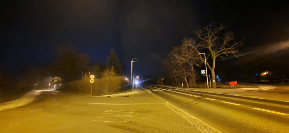 Zamontowali lampy, ale nadal jest ciemno