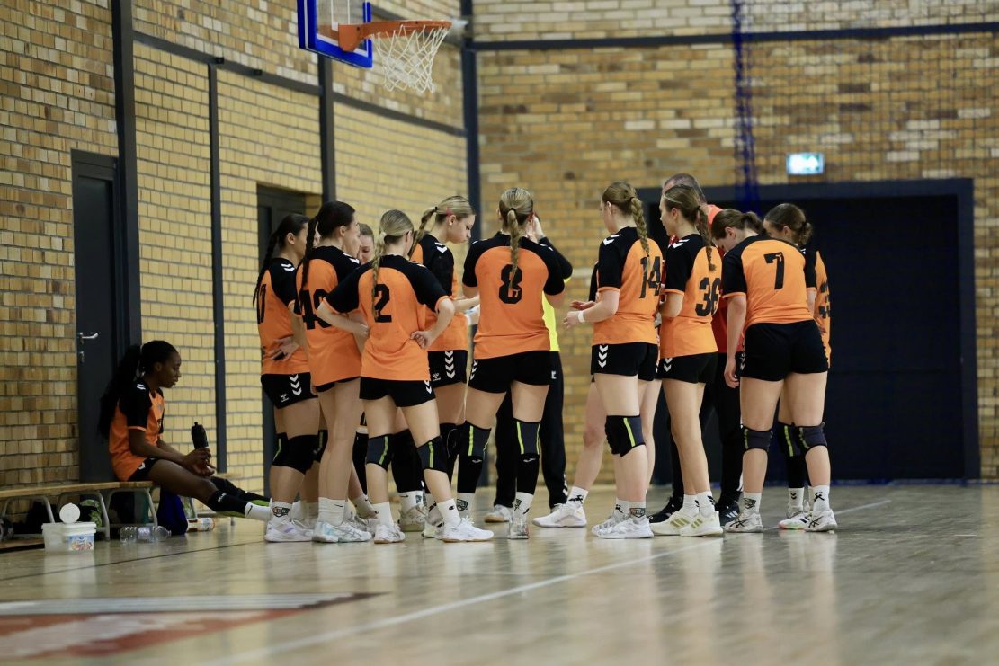 Młode szczypiornistki walczą o mistrzostwo Polski