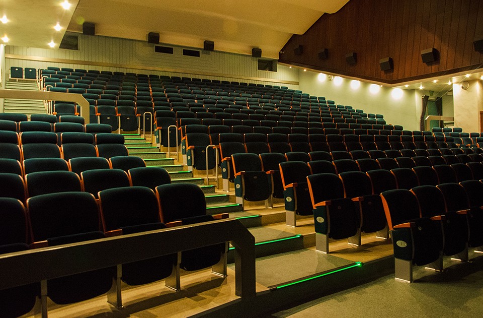 Filmy wyświetla nowy projektor