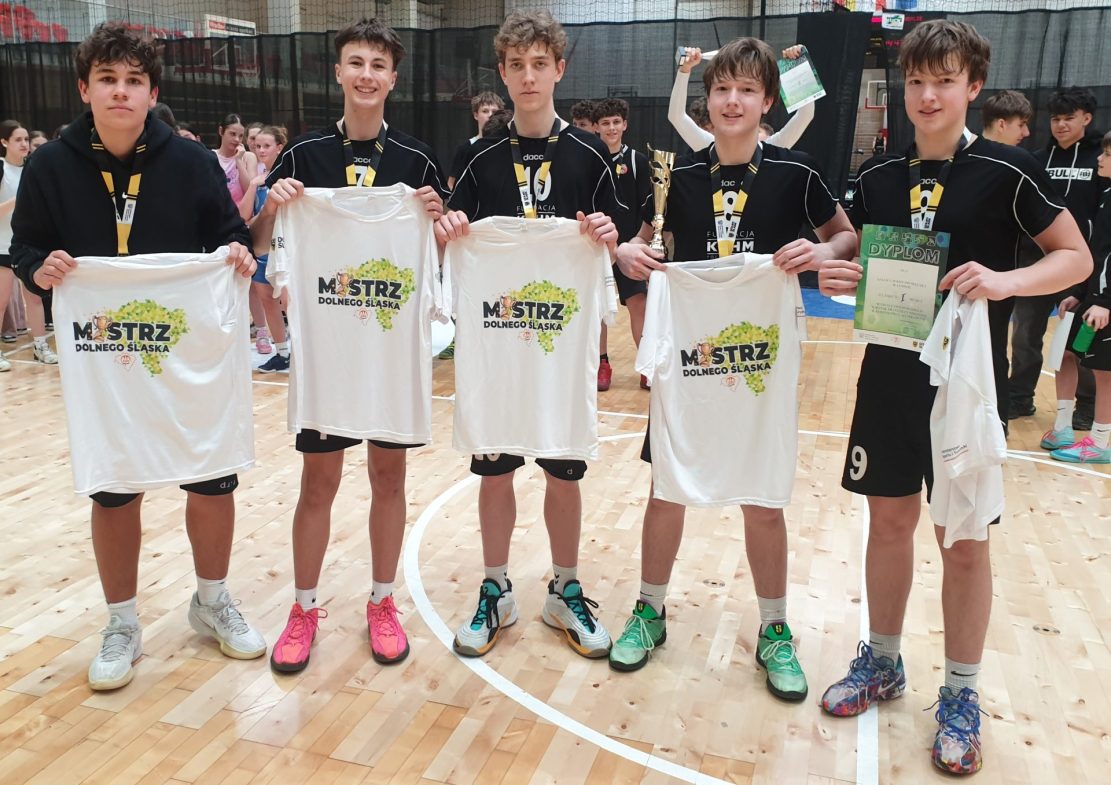 Ósemka mistrzem Dolnego Śląska w koszykówce
